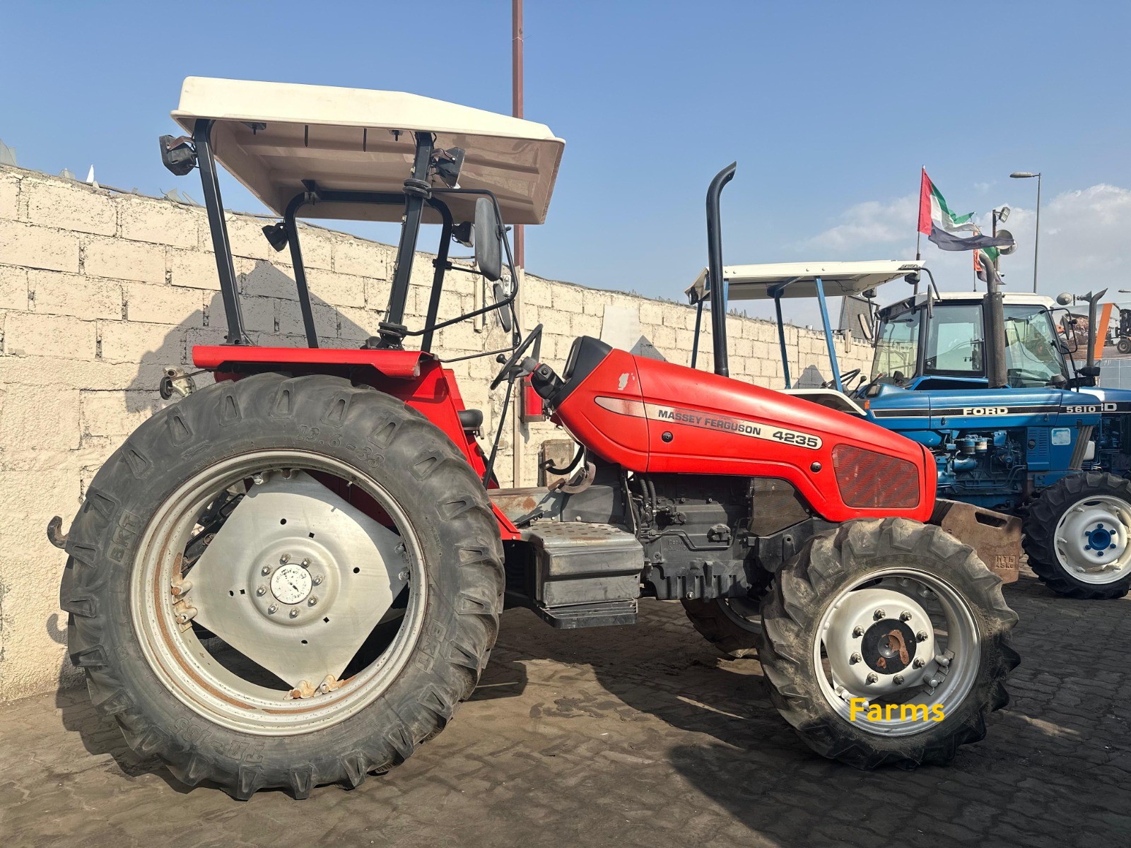 🚜 ماسي فيرغسون 4235 – جرار إنجليزي أصلي مودي